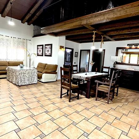 Casa Rural Montes De Trigo 헤레스 데 로스 카바예로스 외부 사진