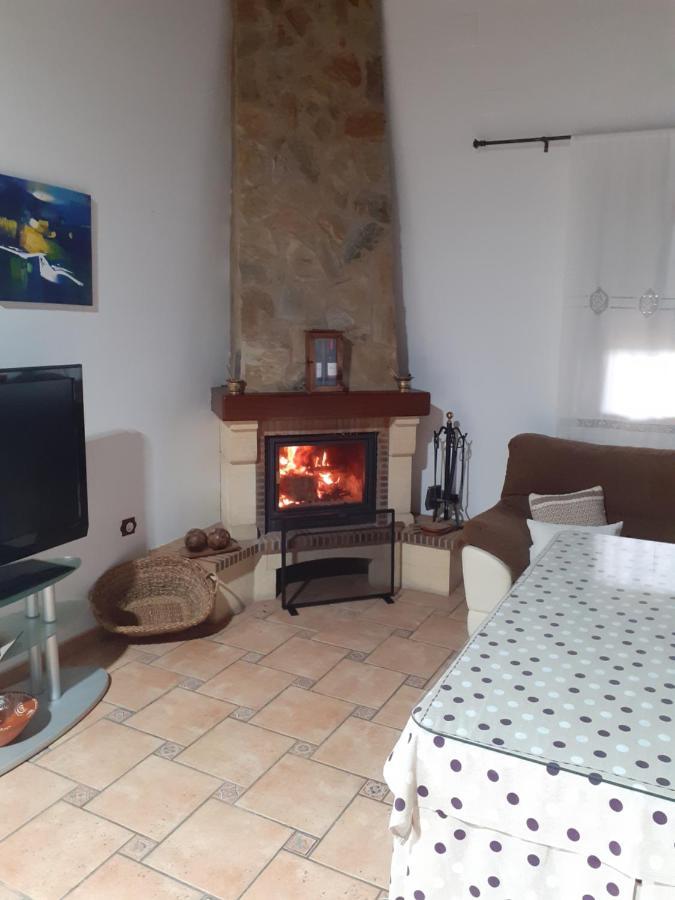 Casa Rural Montes De Trigo 헤레스 데 로스 카바예로스 외부 사진
