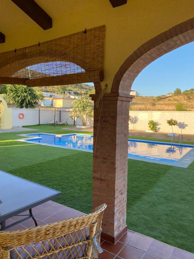 Casa Rural Montes De Trigo 헤레스 데 로스 카바예로스 외부 사진