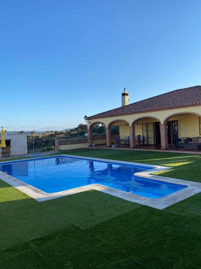 Casa Rural Montes De Trigo 헤레스 데 로스 카바예로스 외부 사진